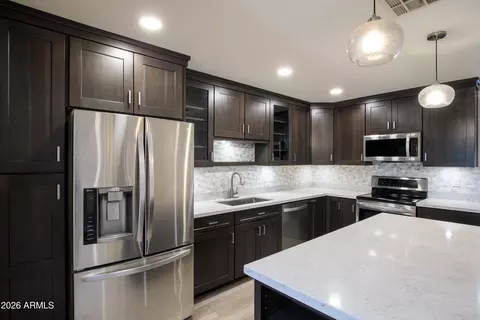 Kitchen - 3157 E Hazelwood St, Phoenix, AZ 85016 photo 3 of 4