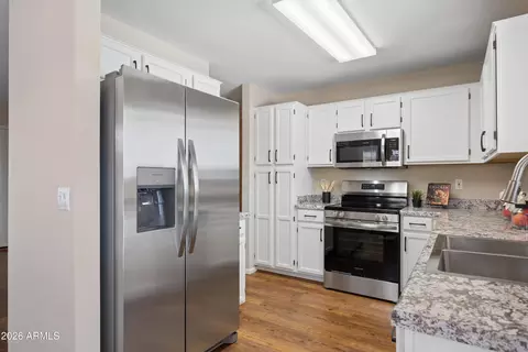 Kitchen - 4948 E Colby St, Mesa, AZ 85205 photo 2 of 3