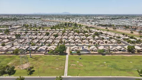 View/Area - 4948 E Colby St, Mesa, AZ 85205 photo 4 of 13