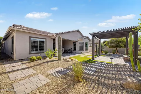 Exterior - 1132 E Holland Park Dr, Gilbert, AZ 85297 photo 8 of 9