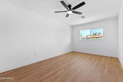Bedroom - 401 E Continental Dr, Tempe, AZ 85288 photo 8 of 8