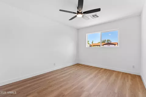 Bedroom - 401 E Continental Dr, Tempe, AZ 85288 photo 5 of 8