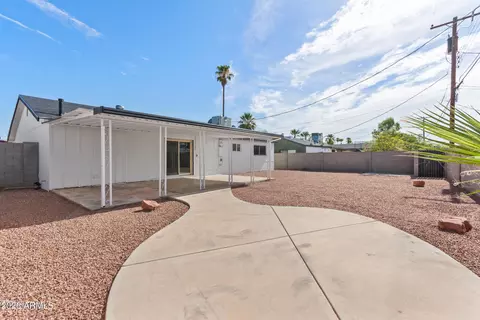 Exterior - 401 E Continental Dr, Tempe, AZ 85288 photo 6 of 7