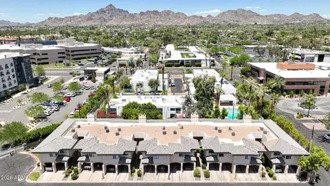 View/Area - 3235 E Camelback Rd #220, Phoenix, AZ 85018 photo 2 of 6