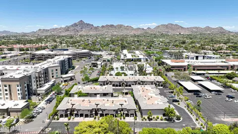 View/Area - 3235 E Camelback Rd #220, Phoenix, AZ 85018 photo 6 of 6