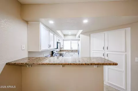 Kitchen - 3235 E Camelback Rd #220, Phoenix, AZ 85018 photo 2 of 5