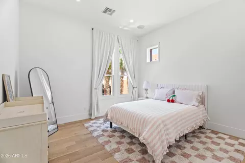 Bedroom - 54 W Palm Ln, Phoenix, AZ 85003 photo 6 of 8