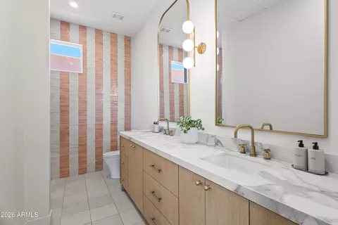 Bath - 54 W Palm Ln, Phoenix, AZ 85003 photo 6 of 7