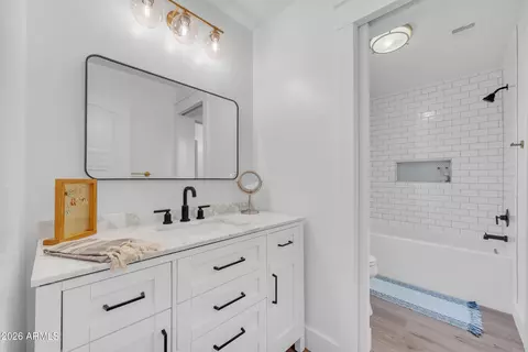 Bath - 18110 E Sunnybrook Ln, Gilbert, AZ 85298 photo 7 of 7