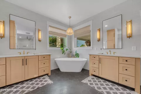 Bath - 18110 E Sunnybrook Ln, Gilbert, AZ 85298 photo 1 of 7