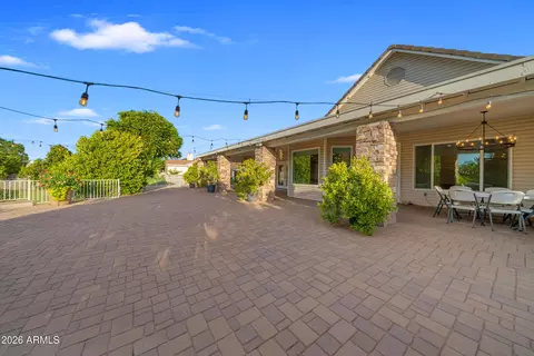Exterior - 18110 E Sunnybrook Ln, Gilbert, AZ 85298 photo 11 of 19