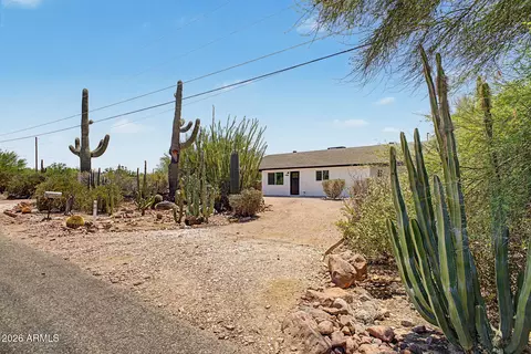 Exterior - 5919 E 12th Ave, Apache Junction, AZ 85119 photo 3 of 7