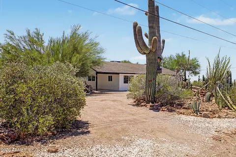 Exterior - 5919 E 12th Ave, Apache Junction, AZ 85119 photo 6 of 7