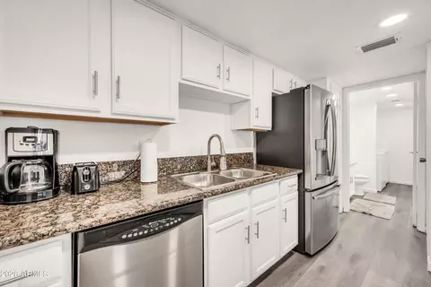 Kitchen - 3511 E Baseline Rd #1154, Phoenix, AZ 85042 photo 2 of 5