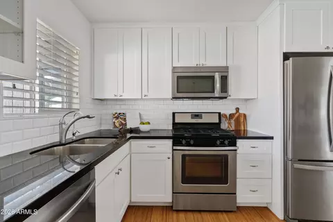 Kitchen - 2230 E Monterosa St, Phoenix, AZ 85016 photo 2 of 4