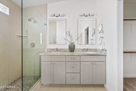 Bath - 2230 E Monterosa St, Phoenix, AZ 85016 photo 1 of 3