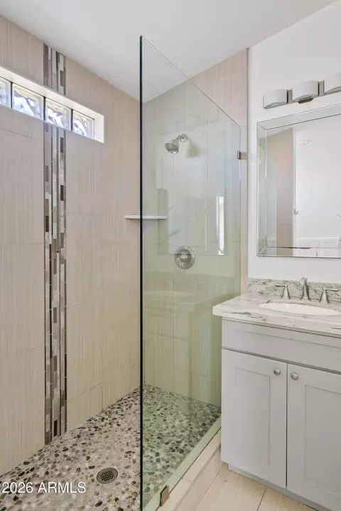 Bath - 2230 E Monterosa St, Phoenix, AZ 85016 photo 2 of 3