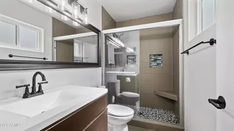 Bath - 4819 E Western Star Blvd, Phoenix, AZ 85044 photo 1 of 2