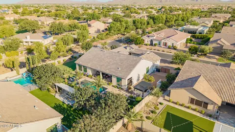 View/Area - 2580 E Vallejo Dr, Gilbert, AZ 85298 photo 7 of 16
