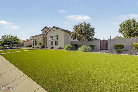 Exterior - 2580 E Vallejo Dr, Gilbert, AZ 85298 photo 8 of 26