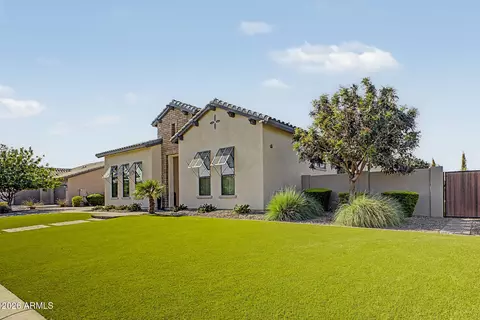 Exterior - 2580 E Vallejo Dr, Gilbert, AZ 85298 photo 9 of 26