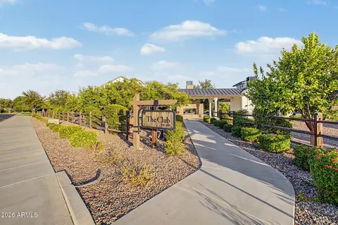 View/Area - 2580 E Vallejo Dr, Gilbert, AZ 85298 photo 15 of 16