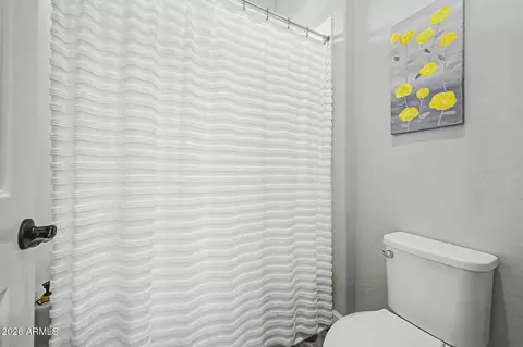 Bath - 2580 E Vallejo Dr, Gilbert, AZ 85298 photo 6 of 7