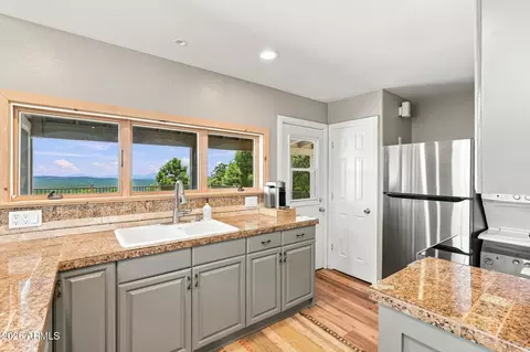 Kitchen - 161 E Coues Deer Ln, Payson, AZ 85541 photo 2 of 2