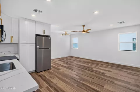 Living - 5302 E Yale St, Phoenix, AZ 85008 photo 5 of 5