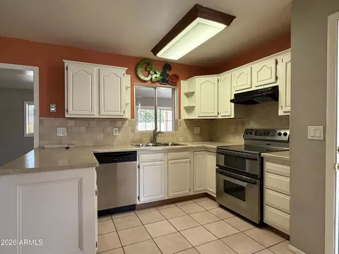 Kitchen - 2354 E Betty Elyse Ln, Phoenix, AZ 85022 photo 2 of 3