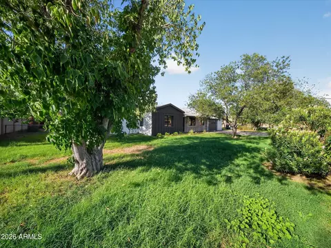 Exterior - 1712 E Whitton Ave, Phoenix, AZ 85016 photo 5 of 12