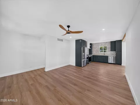 Living - 1712 E Whitton Ave, Phoenix, AZ 85016 photo 2 of 3