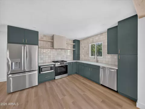 Kitchen - 1712 E Whitton Ave, Phoenix, AZ 85016 photo 4 of 4