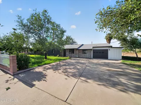 Exterior - 1712 E Whitton Ave, Phoenix, AZ 85016 photo 2 of 12