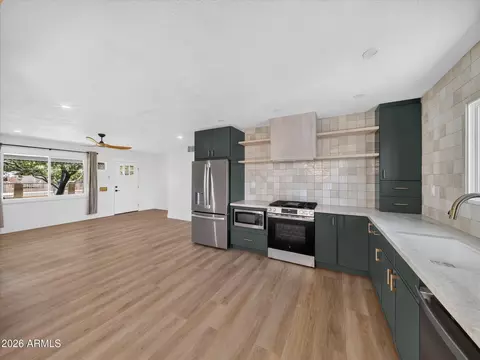Kitchen - 1712 E Whitton Ave, Phoenix, AZ 85016 photo 1 of 4