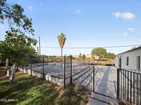 Exterior - 1712 E Whitton Ave, Phoenix, AZ 85016 photo 6 of 12