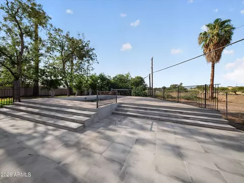 Exterior - 1712 E Whitton Ave, Phoenix, AZ 85016 photo 9 of 12
