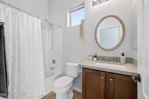 Bath - 2989 E Comstock Dr, Gilbert, AZ 85296 photo 2 of 3
