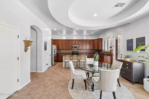 Dining - 2989 E Comstock Dr, Gilbert, AZ 85296 photo 2 of 2