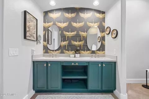 Bath - 2989 E Comstock Dr, Gilbert, AZ 85296 photo 1 of 3