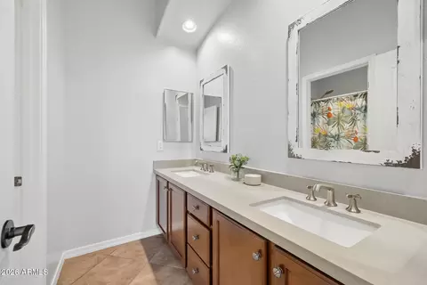 Bath - 2989 E Comstock Dr, Gilbert, AZ 85296 photo 3 of 3