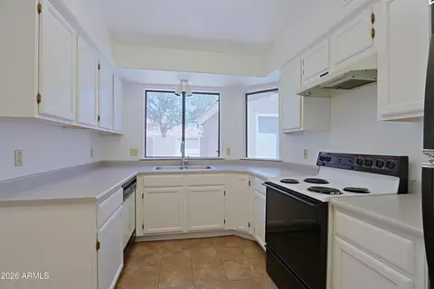Kitchen - 3510 E Hampton Ave #49, Mesa, AZ 85204 photo 2 of 2