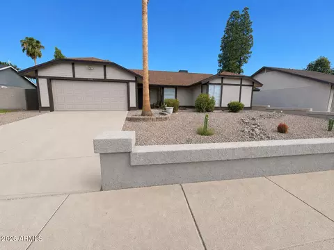 7925 W Dreyfus Dr, Peoria, AZ 85381