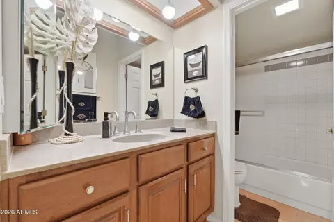 Bath - 4713 E Monte Way, Phoenix, AZ 85044 photo 1 of 7
