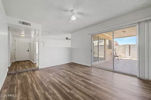 Living - 4447 N 77th Dr, Phoenix, AZ 85033 photo 1 of 6