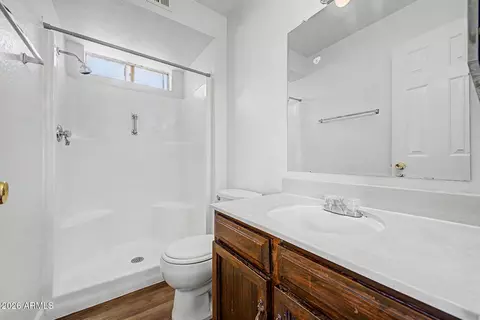 Bath - 4447 N 77th Dr, Phoenix, AZ 85033 photo 1 of 2