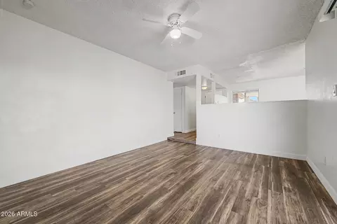 Living - 4447 N 77th Dr, Phoenix, AZ 85033 photo 2 of 6