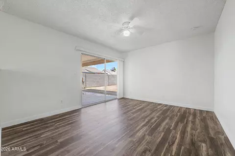 Living - 4447 N 77th Dr, Phoenix, AZ 85033 photo 3 of 6