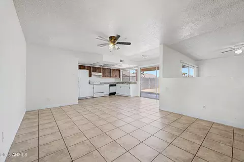 Living - 4447 N 77th Dr, Phoenix, AZ 85033 photo 5 of 6