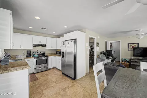 Kitchen - 1664 W Keating Ave, Mesa, AZ 85202 photo 3 of 4
